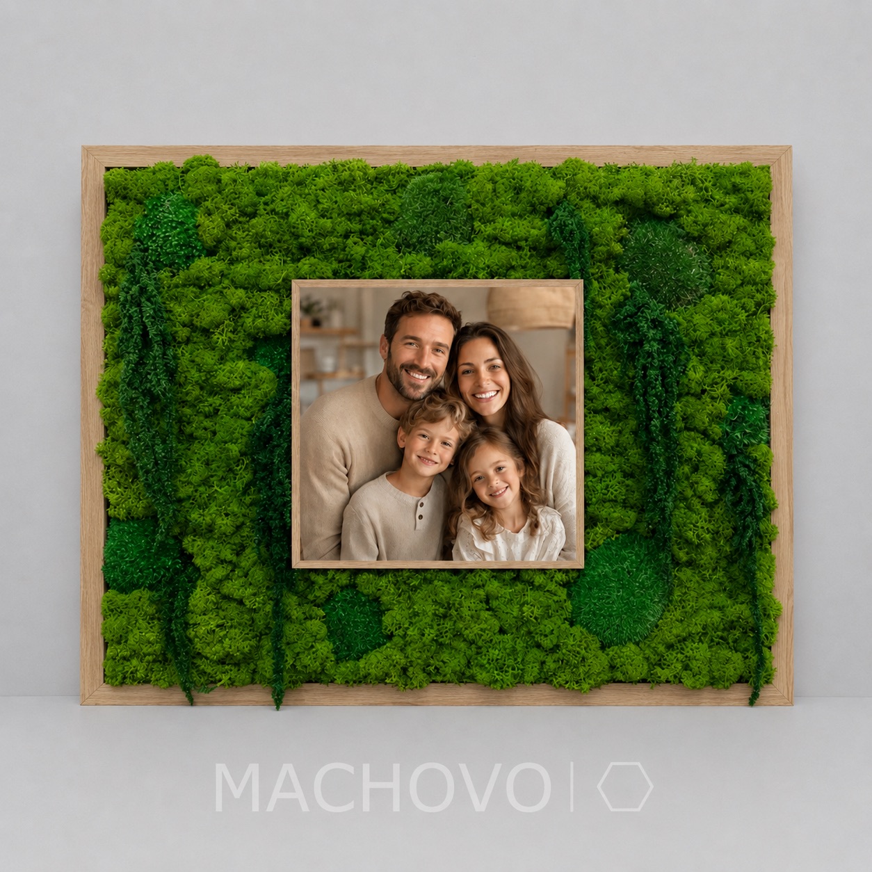 Machový obraz s vlastnou rodinnou fotografiou v čiernom ráme