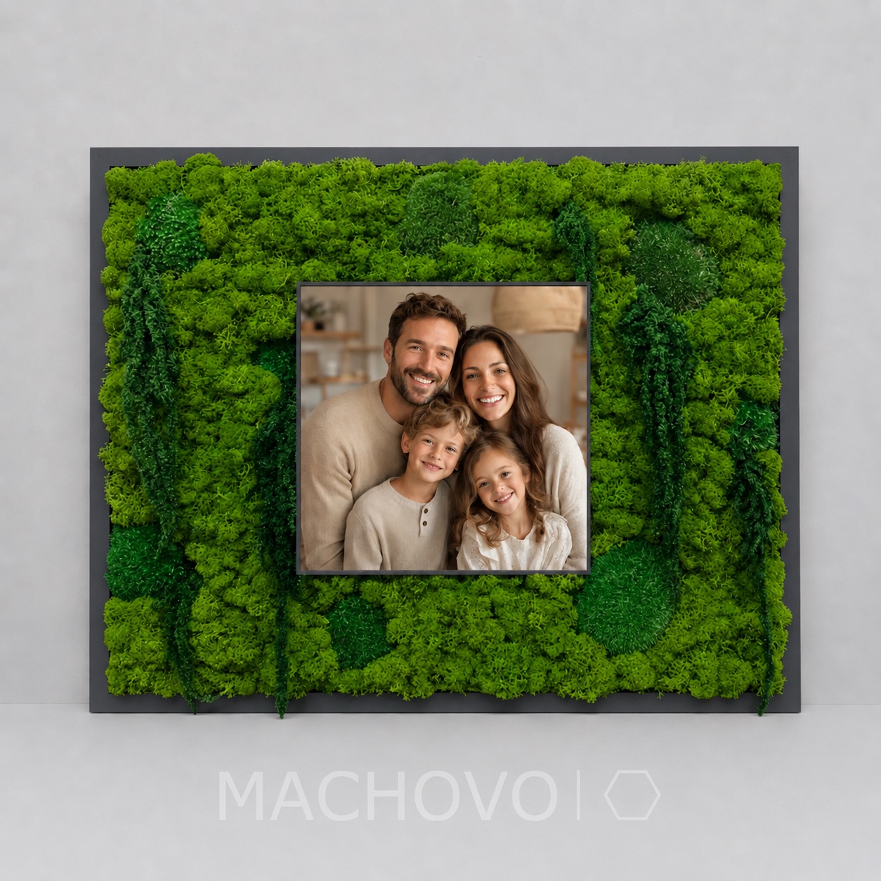 Machový obraz s vlastnou rodinnou fotografiou v čiernom ráme