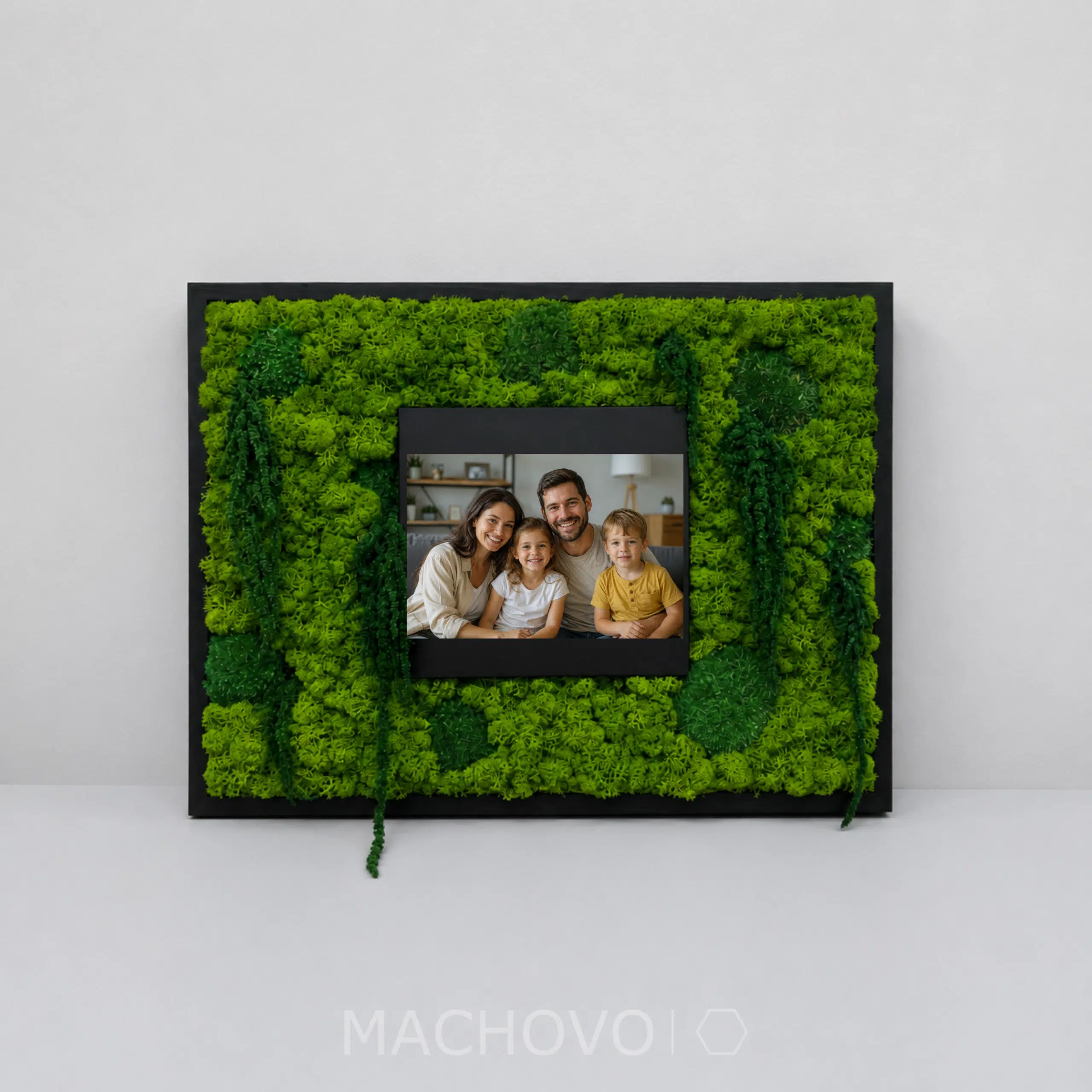 Machový obraz s vlastnou rodinnou fotografiou v čiernom ráme